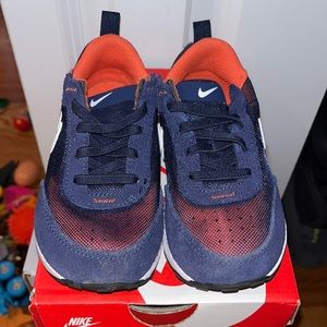 Toddler boy Nike Waffle one size 9C blue and orange